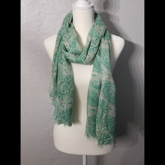 🌸OLD NAVY Scarf - Picture 1 of 6
